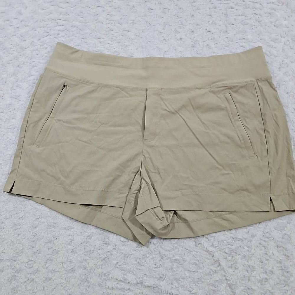 Athleta Size 20 Trekkie North Hiking short women's Cream #530626